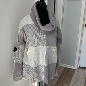P472. Calvin Klein Cream & Gray Plaid Cowl Neck Sweater
